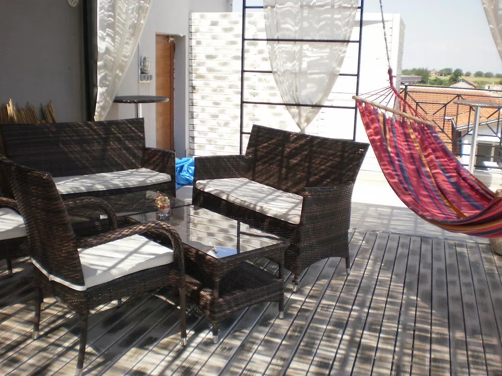 Alexander Hotel 아세노브그라드 2*,